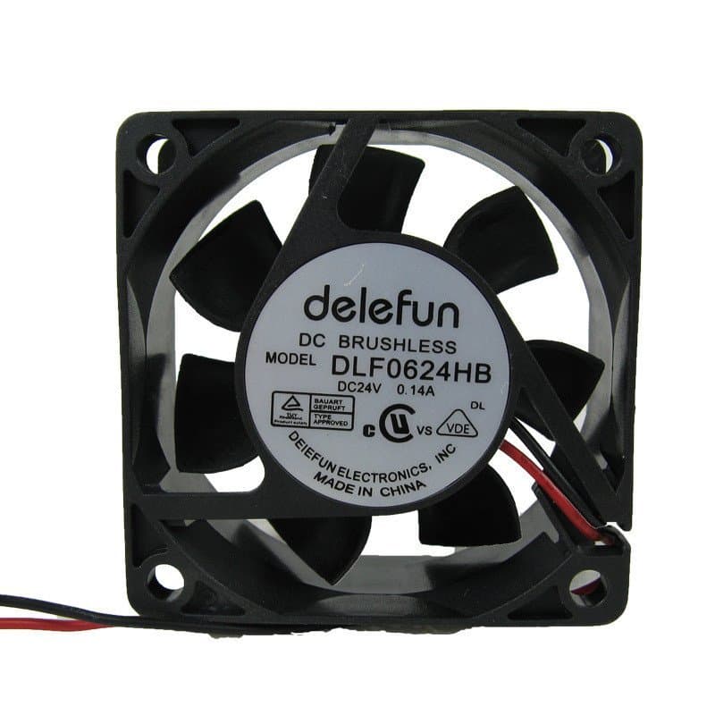 O fabricante fornece o ventilador 6025 DC24V, um micro ventilador de resfriamento de 6CM com rolamento de esferas duplo.