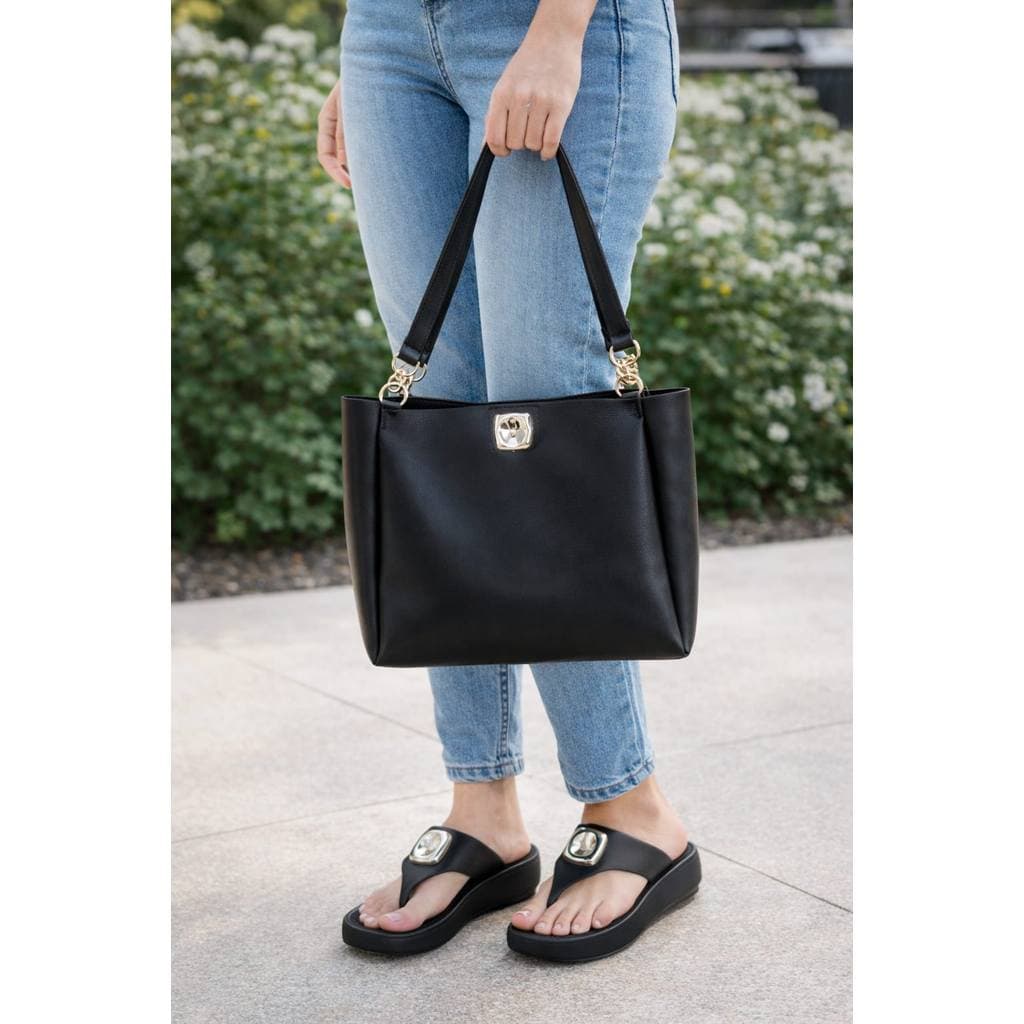 Kit Bolsa mais Papete Sandalia Rasteira Flat Form Feminina De dedo com Detalhe Verão