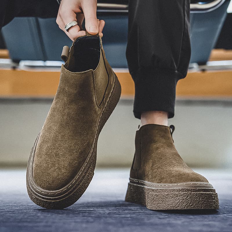 Primavera Martin botas masculinas 2026 novo estilo camurça Mid-Cut botas curtas masculinas de sola grossa deslizamento-O