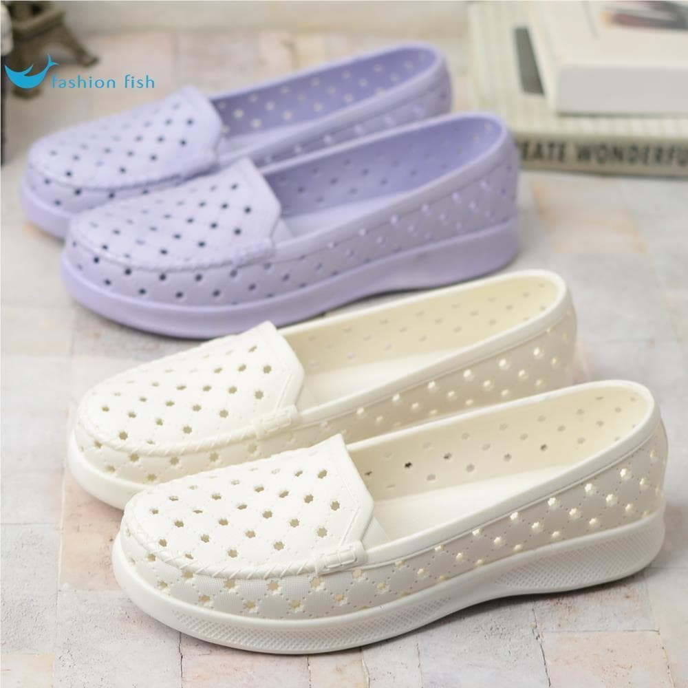 Sapatos ocos femininos de sola macia sapatos mãe respirável sandálias antiderrapantes oco branco enfermeira sapatos Hosp