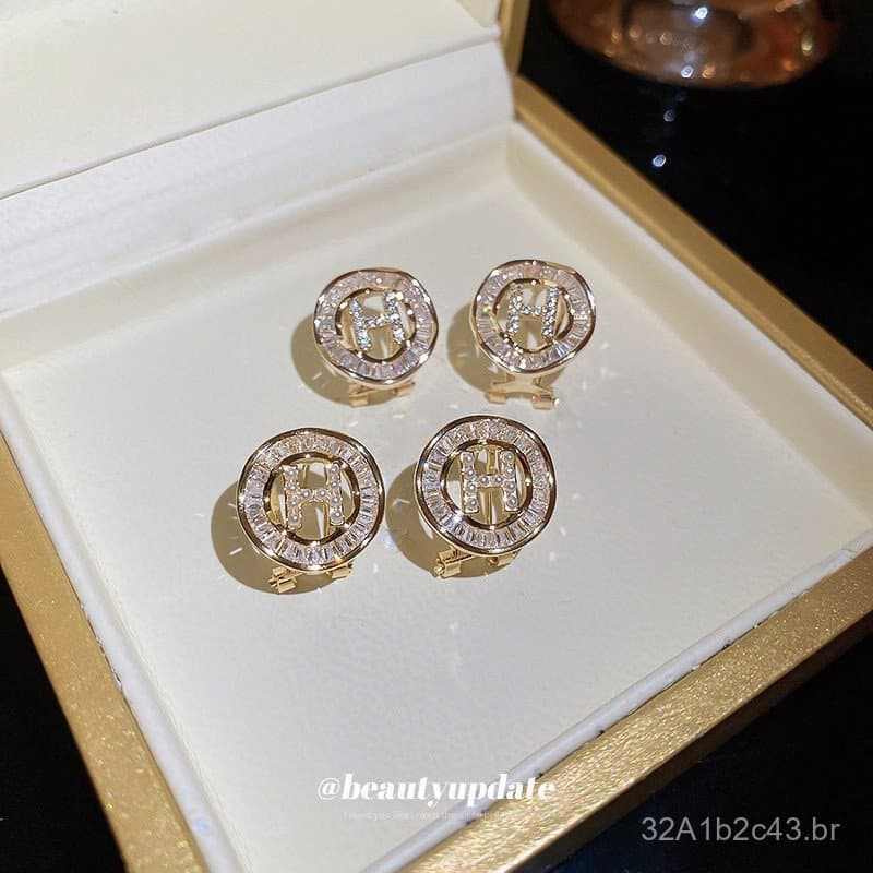 Brincos de letra com zircônia e pérola, com pino de prata banhado a ouro verdadeiro, brincos de luxo leve estilo coreano