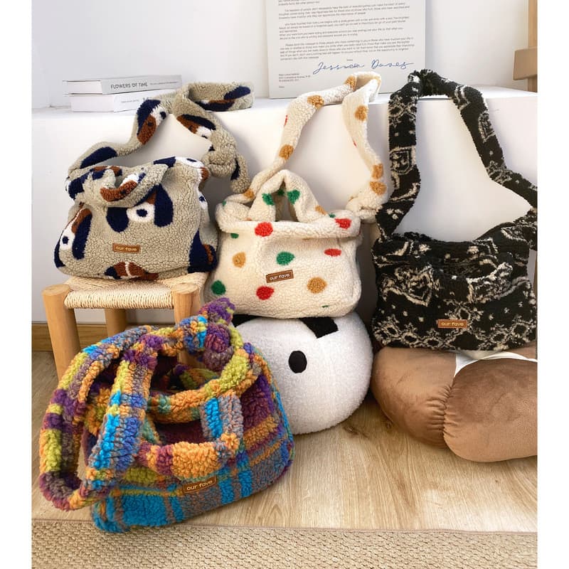 Bolsa mensageiro de lã de cordeiro versão coreana retrô bolsa de ombro de grande capacidade outono inverno bolsa de pelú