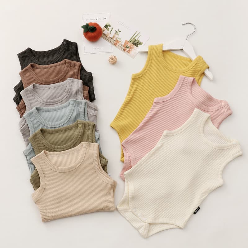 [Produtos de algodão puro] Baby Bai Matching Pit Strip Colete de verão Macacão de bebê em macacão de venda quente