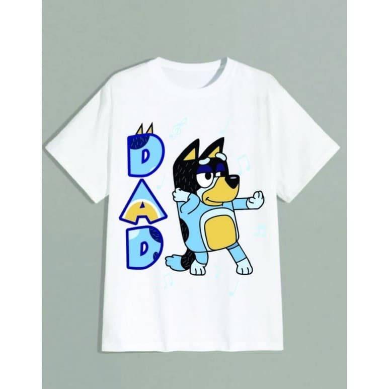 Camiseta Infantil ou Adulta Personalizada Pai Bingo e Bluey (escrita vertical)