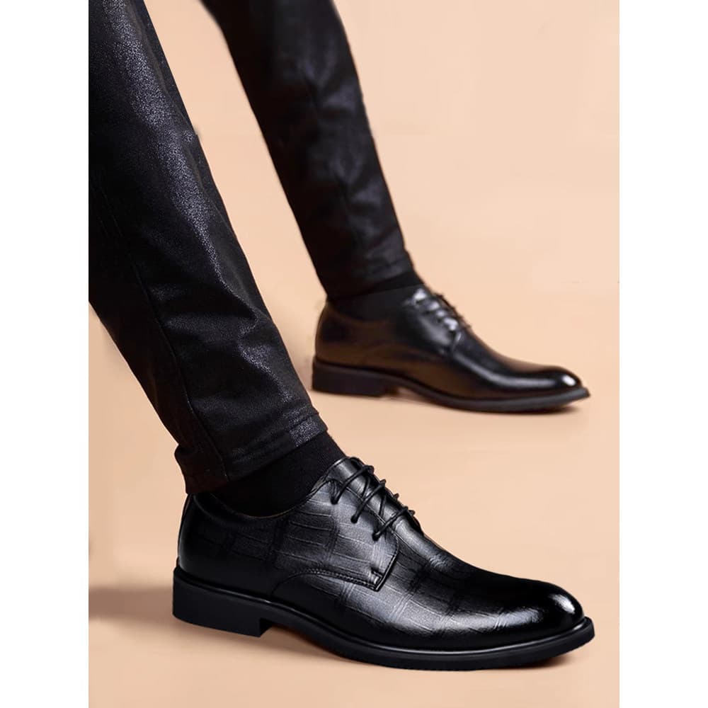 Sapatos de couro de verão masculino oco respirável desodorante Formal Wear tamanho grande britânico High-End couro genuí