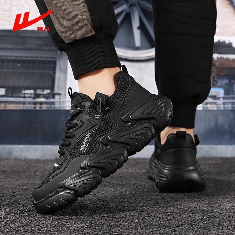 Puxar para trás sapatos masculinos 2026 verão malha oca respirável pai preto de sola grossa esportes na moda juventude N