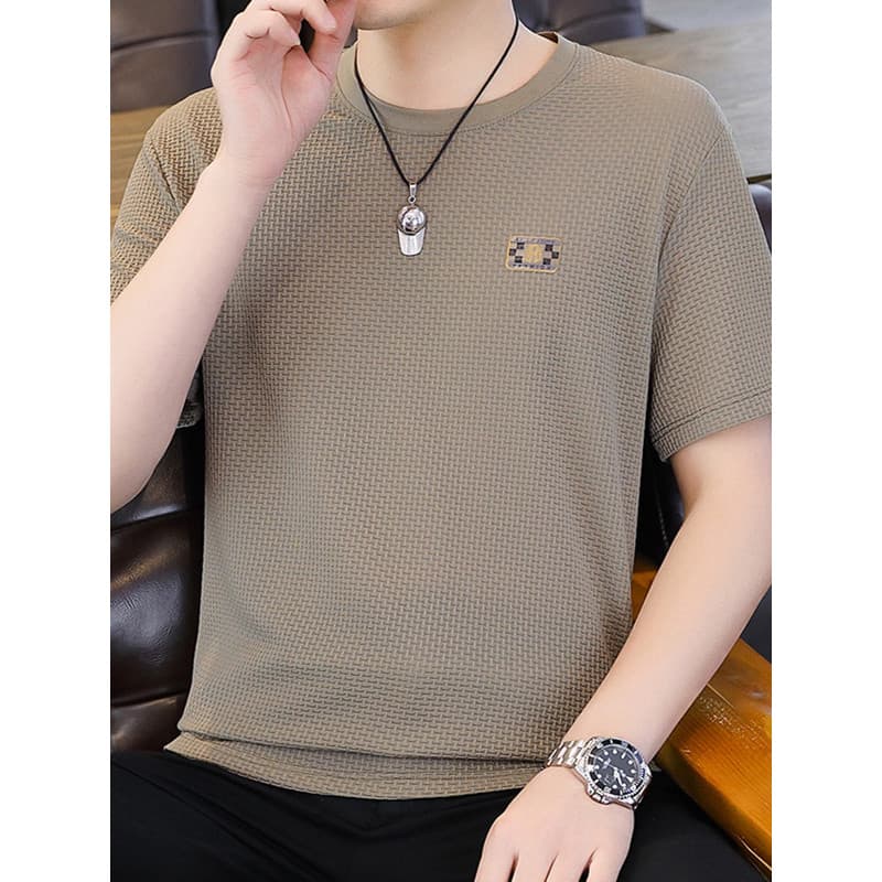 Camiseta masculina de manga curta de seda gelada de verão com sensação de alta qualidade sem costura na moda respirável