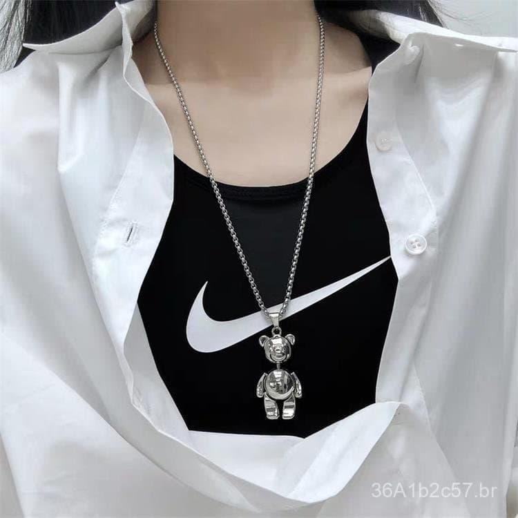 Colar de urso de aço de titânio com design de desenho animado hip-hop, pingente de ursinho de pelúcia para mulheres mode