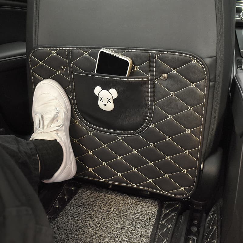 Assento de carro traseiro Kick pad carro dos desenhos animados bonito urso camélia Interior anti-criança almofada protet