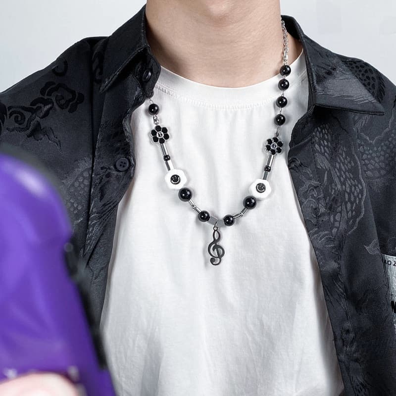 Street Wear Hip Hop acessórios Wang Yibo Rap nota pingente Smiley girassol relâmpago pérola costura titânio aço colar