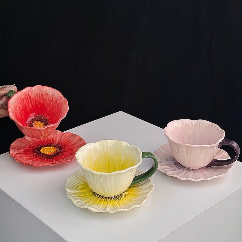 Conjunto xícara e pires cerâmica 300ml | Design feminino para café com leite | Presente charmoso