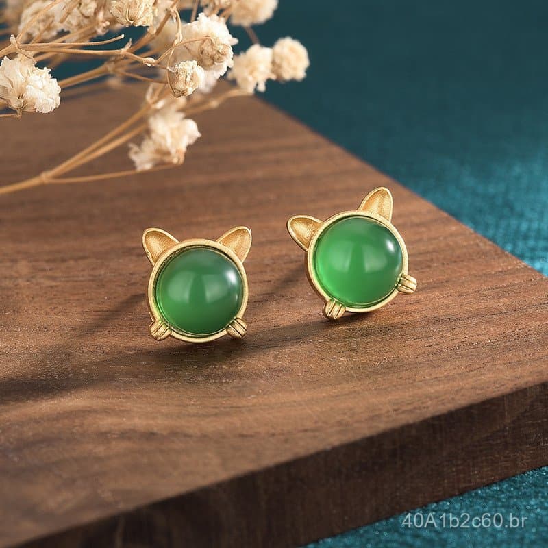 A Meilong Jewelry oferece produtos transmitidos ao vivo, apresentando artesanato tradicional de folheação, incrustados c