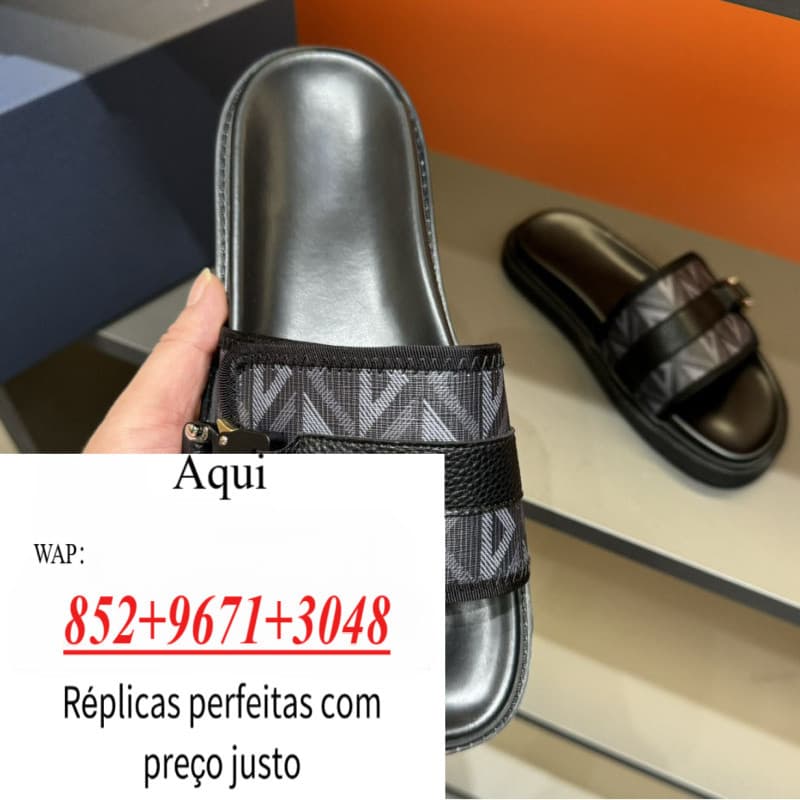 2025 Sandálias masculinas de praia de verão novo estilo, sandálias de couro casuais respiráveis estilo europeu, equipada