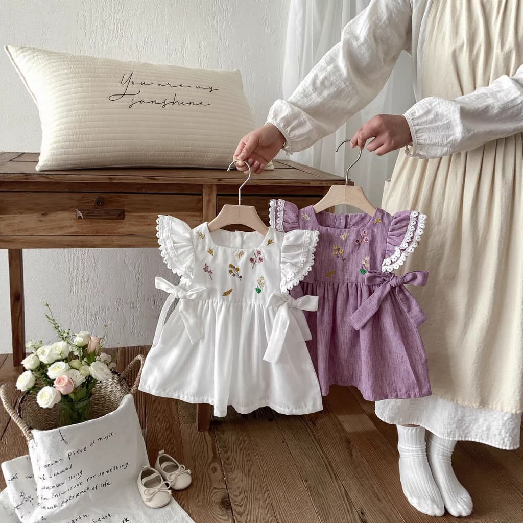 Meninas vestido de verão novo estilo bebê bonito flor estilo fino respirável manga voadora vestido de princesa crianças