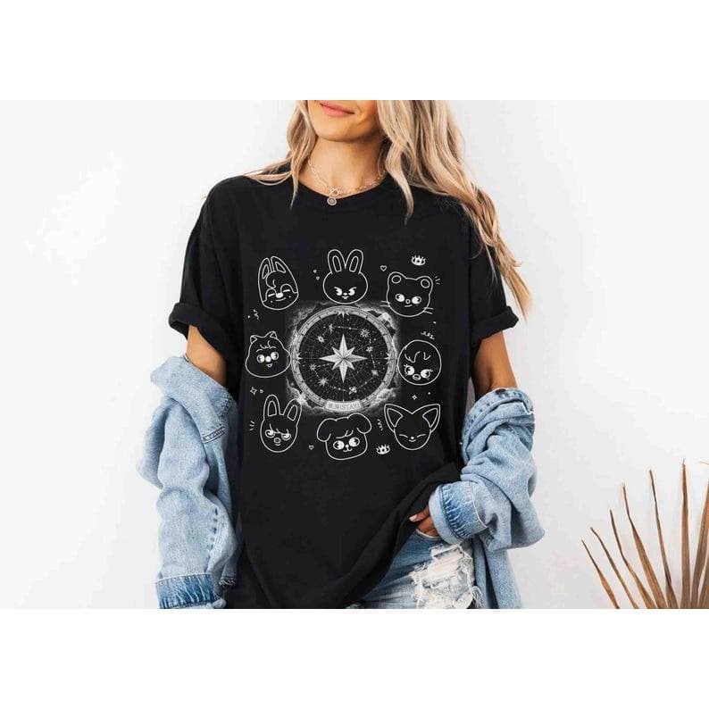 「BR.Moonlight」Camiseta Stray Kids Aniversario SKZOO Estampa Exclusiva Confortável Divertida Estilosa Moda Kpop