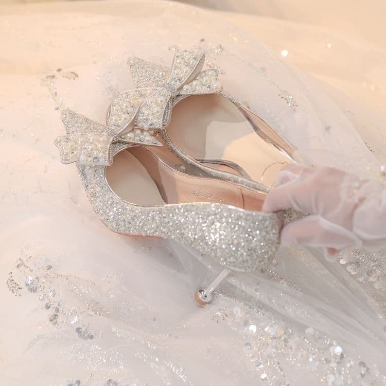 Sapatos de casamento prateados sapatos de noiva 2025 novo estilo branco principal vestido de casamento Xiuhe sapatos de