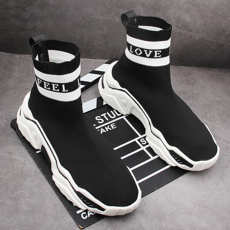 Sapatos masculinos de verão respirável fino deslizamento-em meias sapatos masculinos voando tecido malha sapatos casuais
