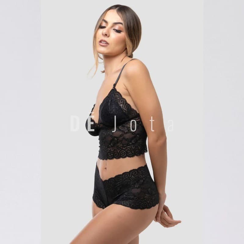 Conjunto Espera Marido em Renda – A combinação perfeita entre delicadeza, conforto e um toque super sensual.