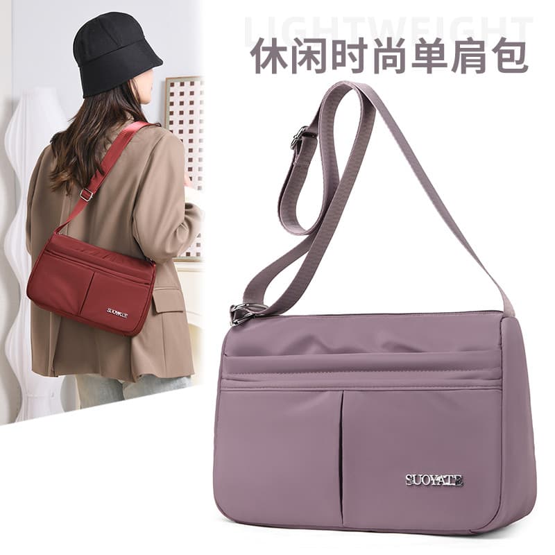 Mochila pequena 2025 novo estilo moda bolsa feminina idosa de meia-idade bolsa de ombro Casual leve bolsa mãe com vários