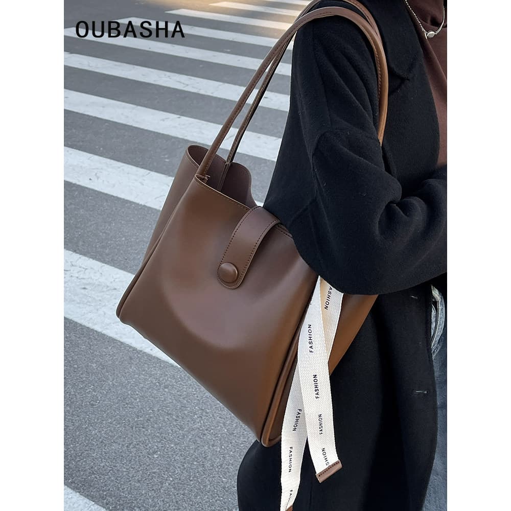 High-End saco senhoras 2026 novo estilo All-Match bolsa de ombro luz luxo nicho Design grande capacidade Commuter sacola