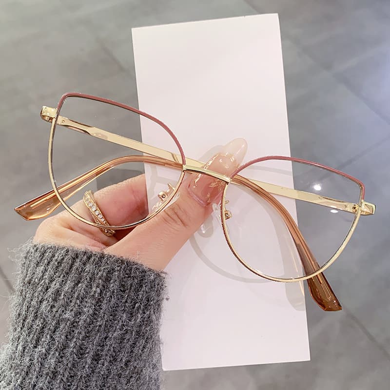VisãoPerfeita
óculos de descanso gatinho
Óculos Armação Redonda
óculos moderno feminino
Óculos Metal
oculos luz azul