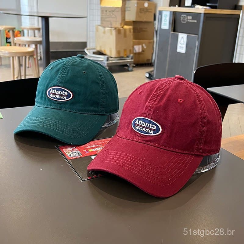 Boné de beisebol clássico americano com letras bordadas em formato oval para mulheres, versátil e elegante para primaver