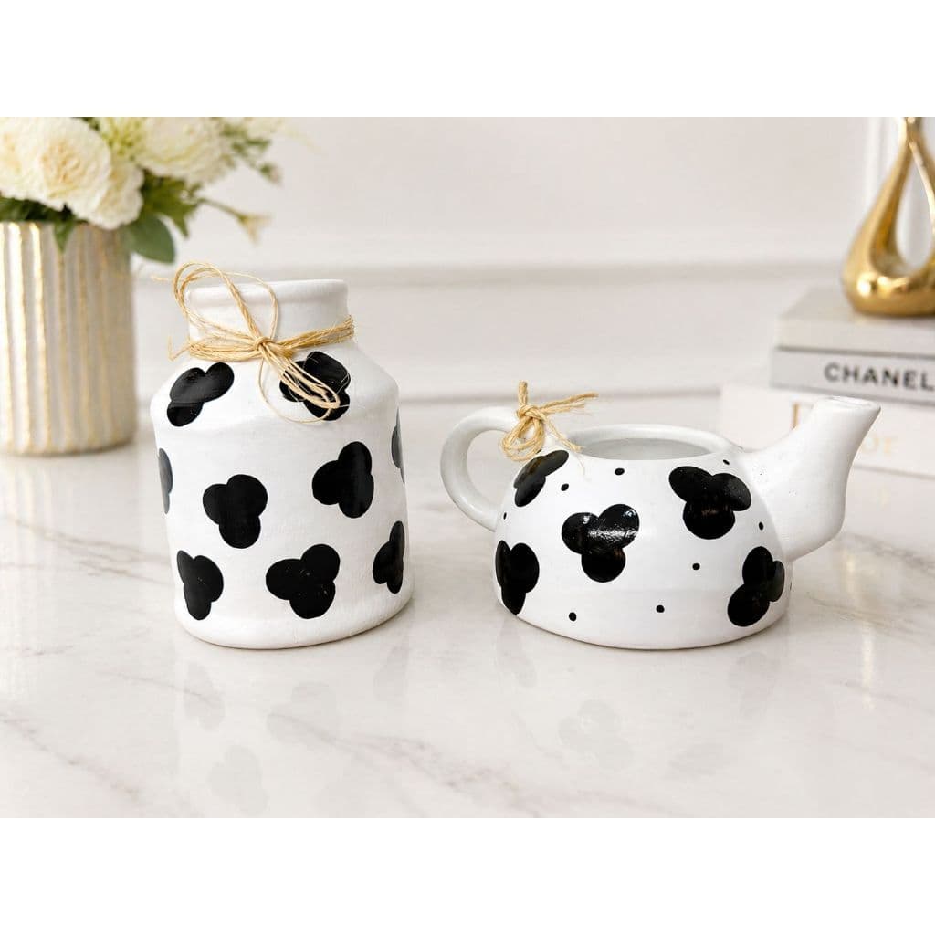 Conjunto Decorativo Vaquinha mimosa Leiteira + Chaleira Multiuso
