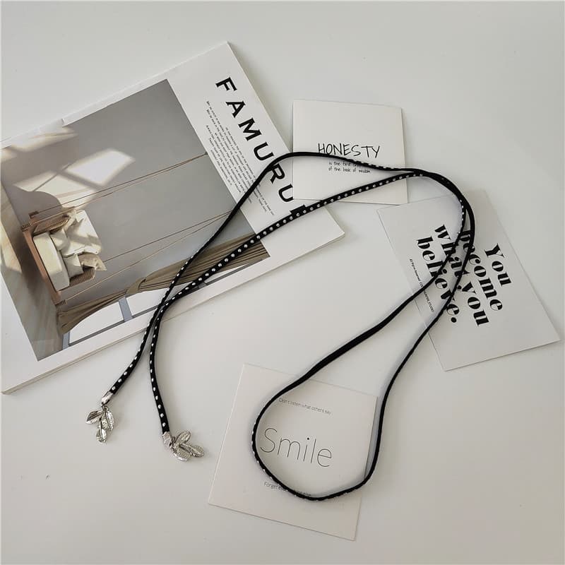 Feminino All-Match fino preto cinto gravata rendas-U atado plutônio decorativo combinando saia Studs rebites feminino at