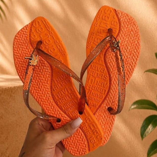 Chinelo havan m10 bico quadrado com cores do verão 2026 verde, laranja e amarelo lançamento