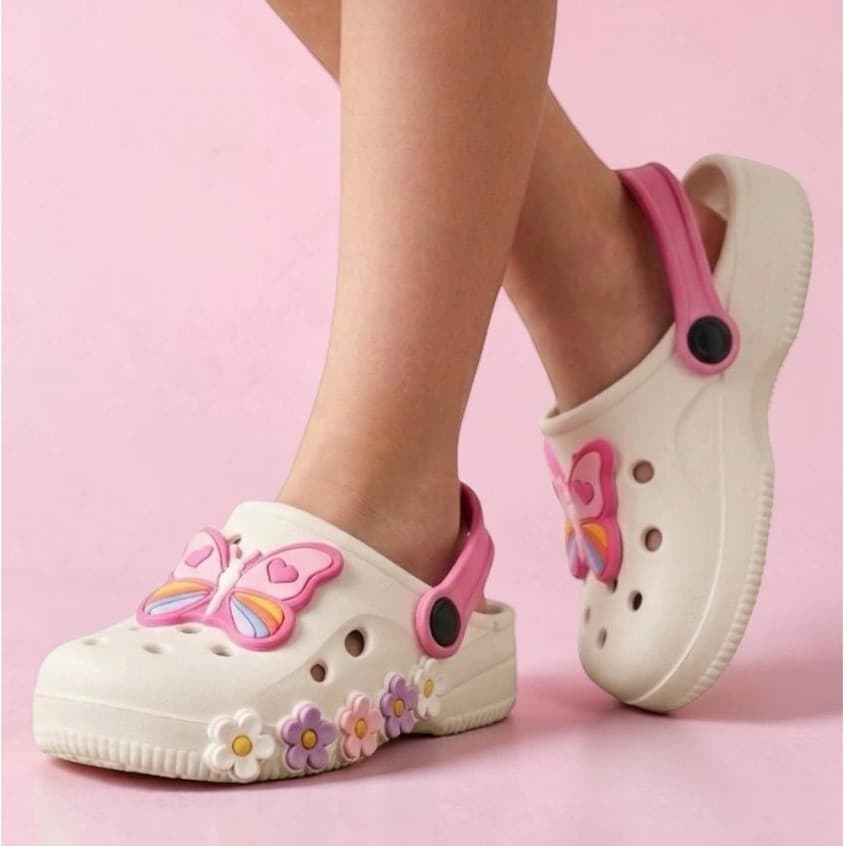 Babuche Infantil Feminino Borboletas E Flores Menina Bebê Várias Cores Promoção