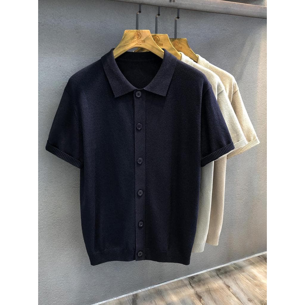 2025 verão cor sólida Cardigan Design High-End pequena luz madura malha camisa polo de manga curta masculina lapela cami