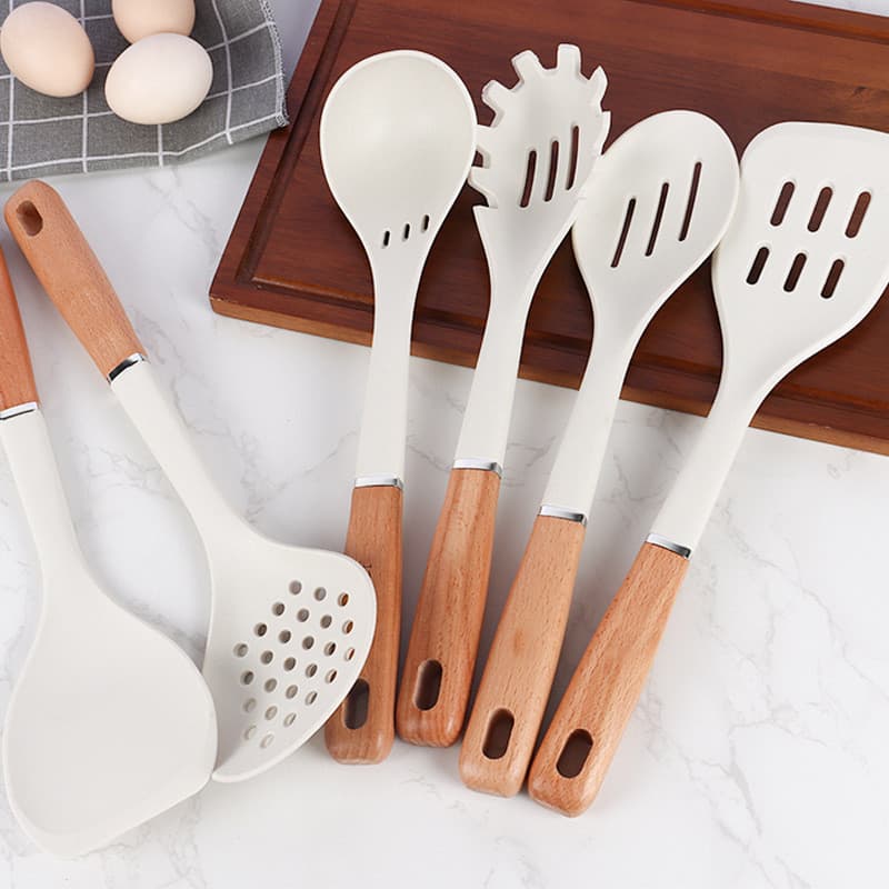 Utensílios de cozinha de silicone com cabo de madeira Espátula de silicone Panela antiaderente Espátula de cozinha Colhe
