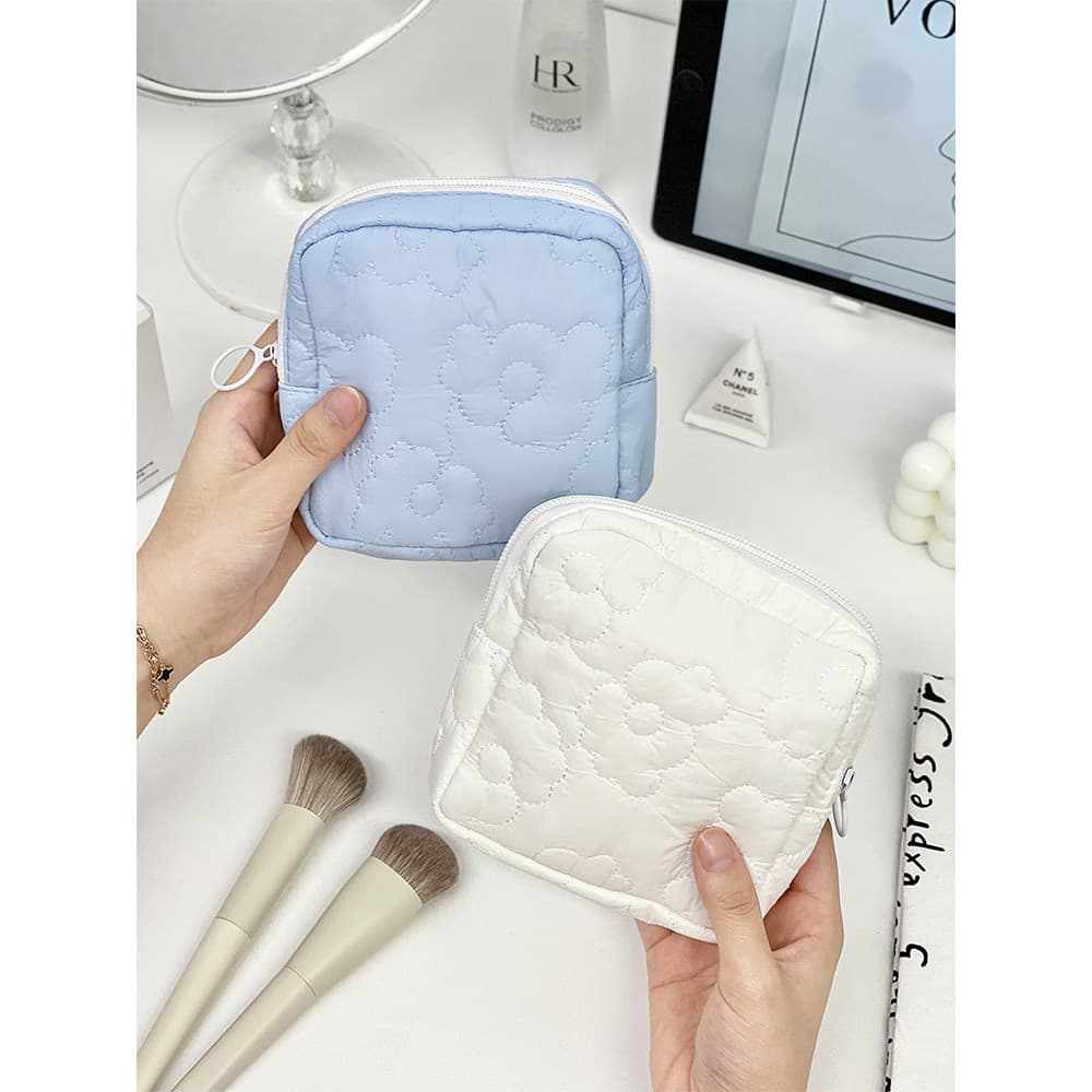 Creme nuvem pasta Menstrual simples portátil viagem saco de armazenamento de cosméticos High-End tia toalha saco de arma