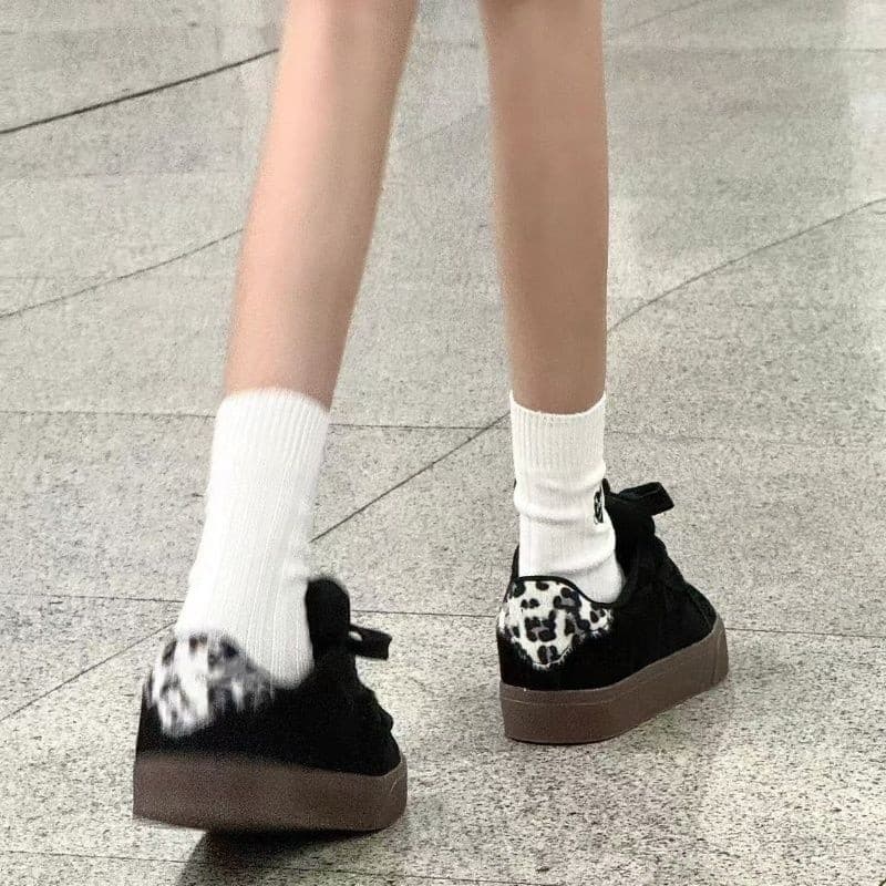 Original puro preto Retro leopardo impressão pão sapatos femininos ins Design de alto valor sapatos casuais estudante fe