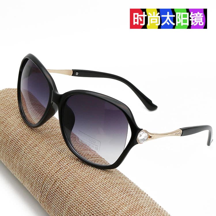 Novo estilo óculos de sol feminino moda na moda com diamante óculos de sol grande quadro óculos de sol Anti-ultravioleta