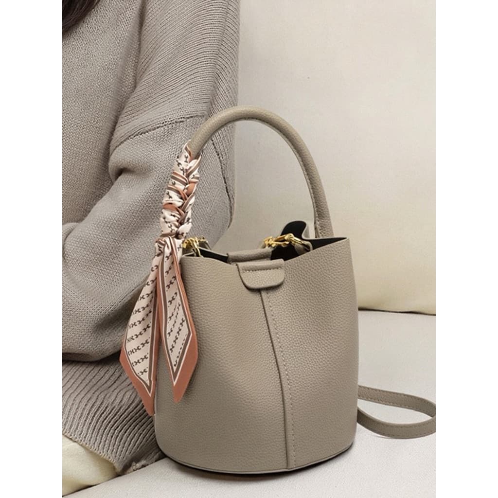 Bolsa 2026 novo estilo bolsa simples moda feminina bolsa de ombro mensageiro bolsa balde cesta vegetal bolsa de ombro po