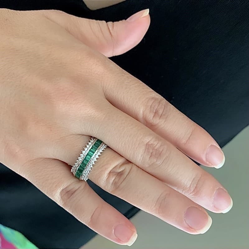 Anel de anel liso de diamante completo de zircônia de luxo em estoque pronto para mulheres anel de Design de alta qualid
