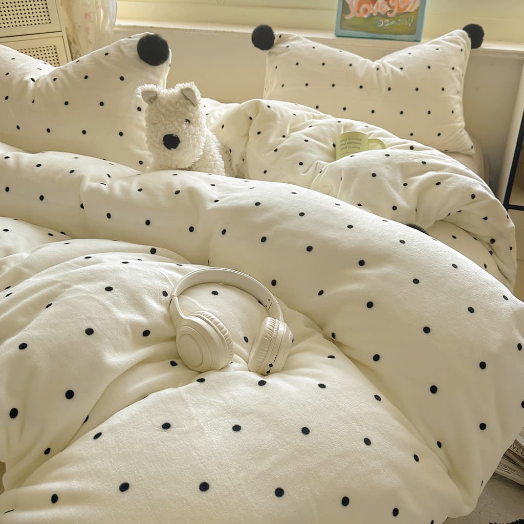 Ins creme bolinhas leite veludo cama conjunto de quatro peças inverno engrossado quente bola de pelúcia colcha capa cama