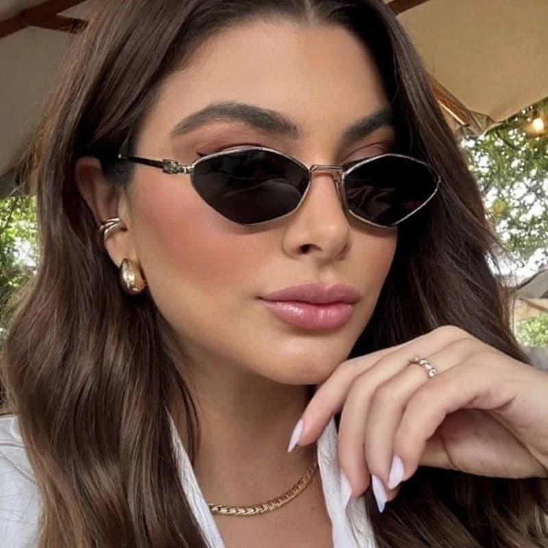 Nova moda óculos de sol de Metal em forma de diamante feminino High-End pequeno quadro óculos de sol na moda influenciad