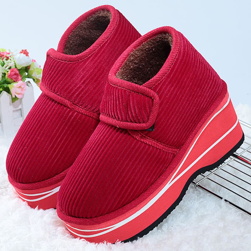 Novo estilo chinelos de algodão de inverno salto feminino sola grossa antiderrapante uso doméstico sapatos quentes de lã