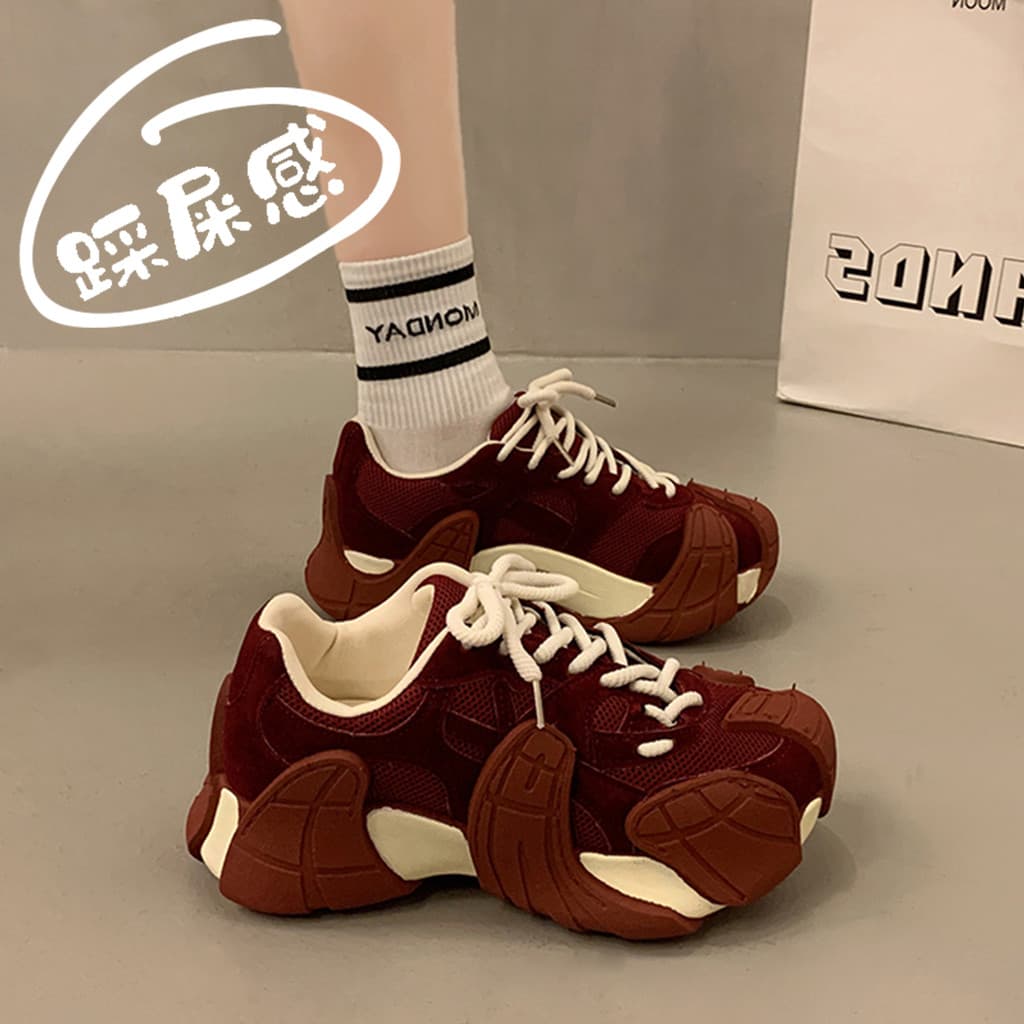 Polvo papai sapatos femininos 2025 outono novo estilo de venda quente europeu correndo moda All-match tênis de sola gros