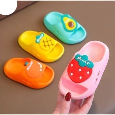 Chinelo Nuvem Slide Infantil Feminino Ortopédico Macio Anatômico Antiderrapant - Slide Frutinhas - Fruta - Moranguinho -