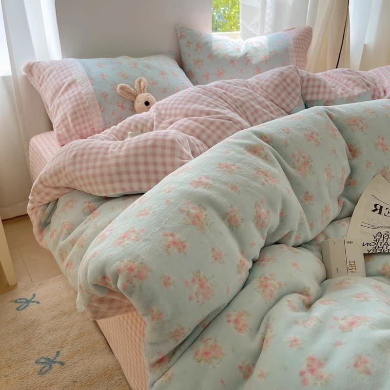Cama de lã de leite conjunto de quatro peças dupla face velo Coral pequena capa de edredão Floral dormitório lençol de t