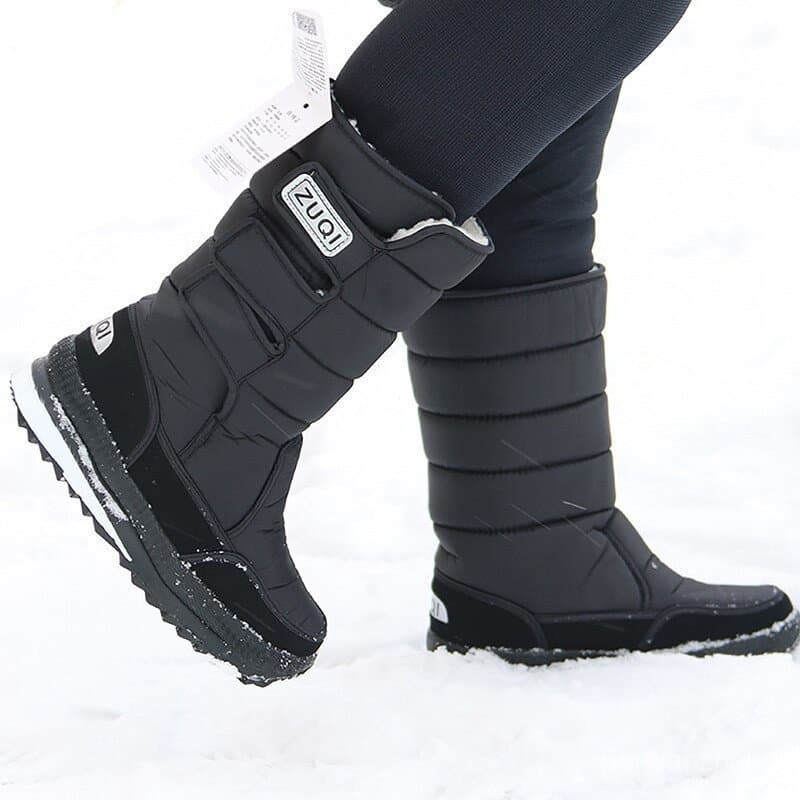 Botas de neve masculinas para o inverno são quentes, de alta qualidade, confortáveis, com cadarço e à prova d'água.   53