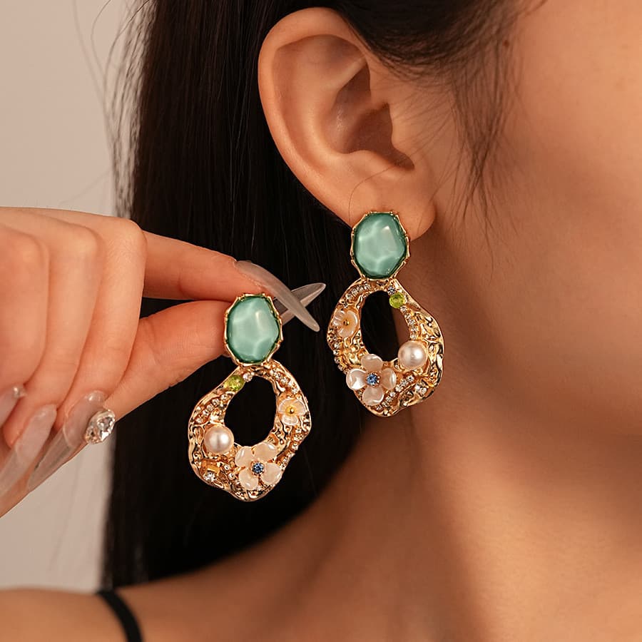 Brincos Vintage de Acrílico Brilhante para Mulheres, Incrustados com Diamantes, Brincos de Prata com Design Floral Geomé
