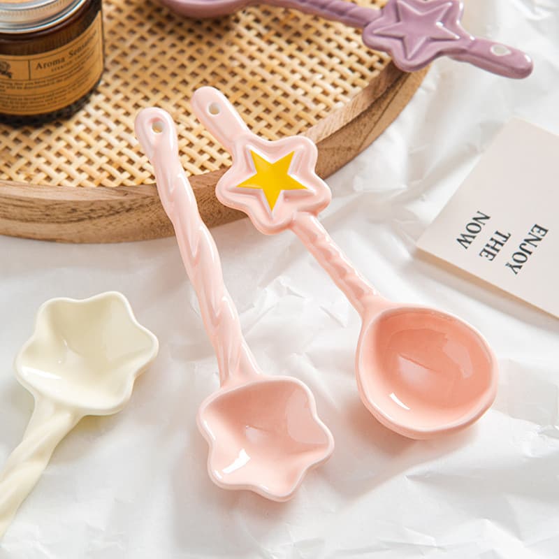 Colher de cerâmica estrela rosa bonito menina coração iogurte colher alça longa colher doméstica pequena colher de sopa