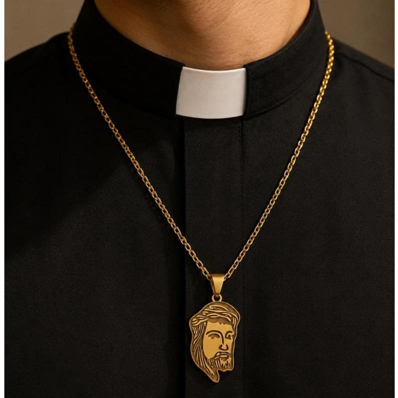 CORRENTE CADEADO E PINGENTE CARA DE CRISTO TAMANHO PEQUENO DE AÇO(DOURADO E PRATA)CORRENTE 60cm e 70cm