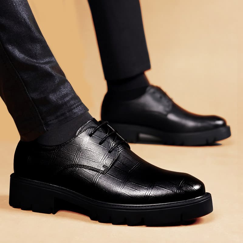 Sapatos de couro de sola grossa masculino 2025 novo estilo couro genuíno outono inverno estilo britânico tendência da mo