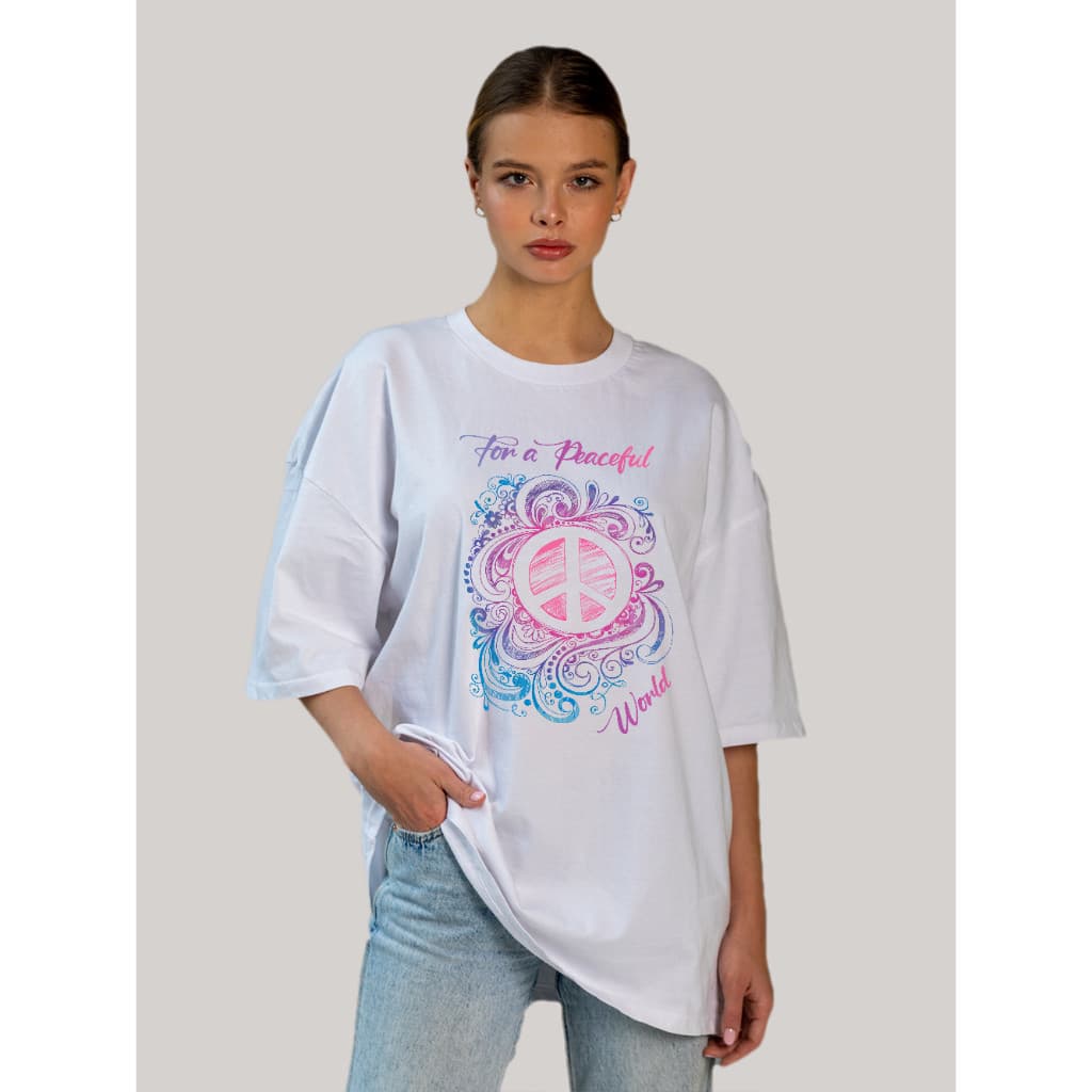 Camiseta Oversized Femimina For a Peaceful World Paz e Estilo Paz Mundial Casual 100% Algodão