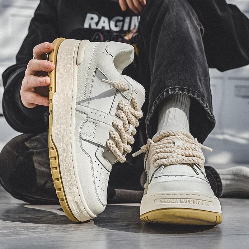 Sapatos esportivos masculinos primavera novo estilo tênis casuais nicho Design de sola grossa aumentando sapatos de pão